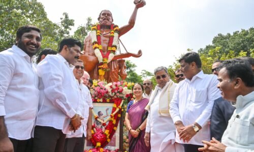 ಕನಕದಾಸರು ಕೇವಲ ಭಕ್ತರಾಗಿರದೇ ಒಬ್ಬ ದಾರ್ಶನಿಕ ವ್ಯಕ್ತಿಯಾಗಿದ್ದರು:ಮುಖ್ಯಮಂತ್ರಿ ಸಿದ್ದರಾಮಯ್ಯ