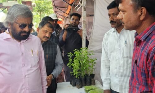 ಔಷಧ ಸಸ್ಯ ಬೆಳೆವ ರೈತರಿಗೆ ಇ-ಮಾರುಕಟ್ಟೆ ಕಲ್ಪಿಸಿ: ಈಶ್ವರ ಖಂಡ್ರೆ