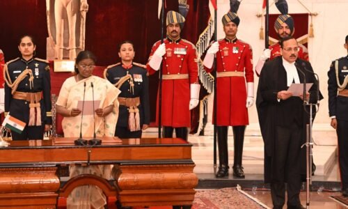 ಸುಪ್ರೀಂ ಕೋರ್ಟ್‌ನ 53 ನೇ ಸಿಜೆಐ ಆಗಿ ನ್ಯಾಯಮೂರ್ತಿ ಸೂರ್ಯ ಕಾಂತ್ ಪ್ರಮಾಣವಚನ ಸ್ವೀಕಾರ