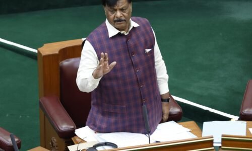 ವಿಧಾನಸಭೆಯಲ್ಲಿ ವಿಧೇಯಕಗಳ ಮಂಡನೆ