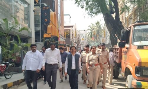 ಹೊಸ ವರ್ಷದ ಸಿದ್ಧತೆ – ಕೋರಮಂಗಲದಲ್ಲಿ ಪಾಲಿಕೆ ಆಯುಕ್ತರು ಹಾಗೂ ಪೊಲೀಸ್ ಉಪ ಆಯುಕ್ತರಿಂದ ಜಂಟಿ ಭದ್ರತಾ ಪರಿಶೀಲನೆ