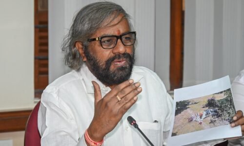 ಕುದುರೆಮುಖ ಅರಣ್ಯದಿಂದ ಕುಟುಂಬಗಳ ಸ್ಥಳಾಂತರ: ಈಶ್ವರ ಖಂಡ್ರೆ