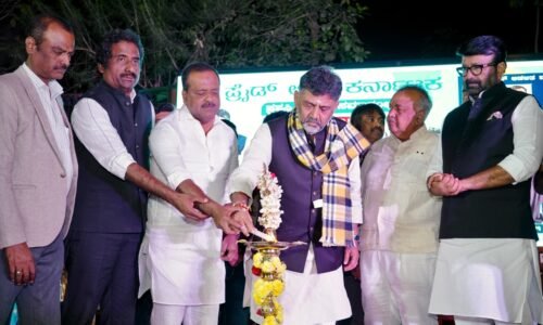 ಪತ್ರಕರ್ತರ ತರಬೇತಿ ಕಾಲೇಜು ತೆರೆಯಲು ಒಂದು ಎಕರೆ ಭೂಮಿ: ಡಿಸಿಎಂ ಡಿ.ಕೆ. ಶಿವಕುಮಾರ್ ಸ್ವಯಂ ಪ್ರೇರಿತ ಘೋಷಣೆ | ಹಿರಿಯ ಪತ್ರಕರ್ತರ ಅನುಭವ ಬಳಸಿಕೊಂಡು ಅವರಲ್ಲಿ ನೈತಿಕ ಮೌಲ್ಯ ಬೆಳೆಸಿ