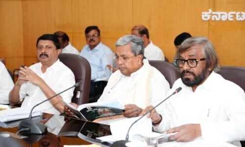 ಮುಖ್ಯಮಂತ್ರಿಯವರ ನೇತೃತ್ವದಲ್ಲಿ ವನ್ಯಜೀವಿ ಮಂಡಳಿ ಸಭೆ | ಬಂಡೀಪುರ, ನಾಗರಹೊಳೆಯಲ್ಲಿ ಹಂತ ಹಂತವಾಗಿ ಸಫಾರಿ ಪುನಾರಂಭಕ್ಕೆ ಸಲಹೆ |ಸಫಾರಿಯಿಂದ ವನ್ಯಜೀವಿ ಹೊರಬರುತ್ತದೆಯೇ ಅಧ್ಯಯನಕ್ಕೆ ತಜ್ಞರ ಸಮಿತಿ