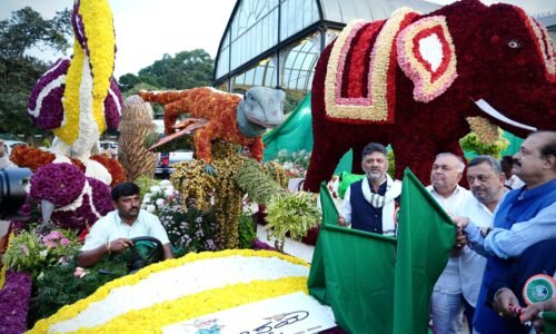ಬೆಂಗಳೂರು ಉತ್ತರ ಹಾಗೂ ದಕ್ಷಿಣ ಭಾಗದಲ್ಲಿ ಲಾಲ್ ಬಾಗ್ ಮಾದರಿ ಉದ್ಯಾನ ನಿರ್ಮಾಣ: ಡಿಸಿಎಂ ಡಿ.ಕೆ. ಶಿವಕುಮಾರ್ | ಸುರಂಗ ಮಾರ್ಗದಿಂದ ಲಾಲ್ ಬಾಗ್ ಗೆ ಯಾವುದೇ ತೊಂದರೆ ಇಲ್ಲ