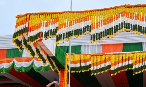 77 ನೇ ಗಣರಾಜ್ಯೋತ್ಸವದ ಪ್ರಯುಕ್ತ ನಾಡಿನ ಜನತೆಗೆ ಸಂದೇಶ ನೀಡಿದ ರಾಜ್ಯಪಾಲ ಥಾವರ್ ಚಂದ್ ಗೆಹ್ಲೋಟ್ |ಗ್ಯಾರಂಟಿ ಯೋಜನೆಗಳಿಗೆ 1.13 ಲಕ್ಷ ಕೋಟಿ ರೂ. ವಿನಿಯೋಗ