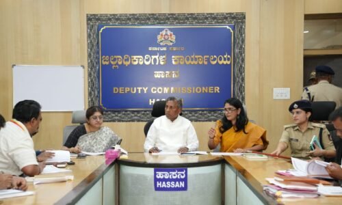 ಬಿ.ಪಿ.ಎಲ್ ಕಾರ್ಡ್ ಪರಿಷ್ಕರಣೆ ವೇಳೆ ಮನೆ ಸಾಲ, ಬೈಕ್ ಸಾಲಕ್ಕಾಗಿ ಆದಾಯ ತೆರಿಗೆ ಪಾವತಿಸುತ್ತಿರುವವರಿಗೆ ವಿನಾಯಿತಿ : ಸಚಿವ ಕೆ.ಎಚ್.ಮುನಿಯಪ್ಪ |ಮಕ್ಕಳು ಬೇರೆ ಕಡೆ ಕೆಲಸ ಮಾಡಿ ಆದಾಯ ತೆರಿಗೆ ಪಾವತಿಸುತ್ತಿದ್ದರೆ ಪರಿಶೀಲಿಸಿ ತಂದೆ-ತಾಯಿಗೆ ಬಿಪಿಎಲ್‌ ಕಾರ್ಡ್‌