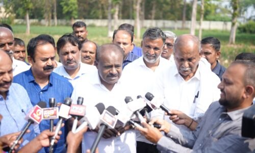 ವಿಸಿ ಫಾರಂನಲ್ಲಿ ಒಳಾಂಗಣ ಕ್ರೀಡಾಂಗಣಕ್ಕೆ ಇದೇ 14ರಂದು ಶಂಕುಸ್ಥಾಪನೆ: ಹೆಚ್.ಡಿ. ಕುಮಾರಸ್ವಾಮಿ ಘೋಷಣೆ |ರೂ.14 ಕೋಟಿ ವೆಚ್ಚದಲ್ಲಿ ಬಹುಪಯೋಗಿ ಒಳಾಂಗಣ ಕ್ರೀಡಾಂಗಣ ನಿರ್ಮಾಣ; ಸ್ಥಳ ಪರಿಶೀಲನೆ