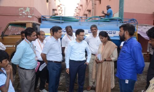 ಬೇಸಿಗೆ ನಿರ್ವಹಣೆ: ಪಾಂತರಪಾಳ್ಯ, ನಾಯಂಡನಹಳ್ಳಿ ಪ್ರದೇಶಗಳಿಗೆ ಜಲಮಂಡಳಿ ಅಧ್ಯಕ್ಷ ರಾಮ್ ಪ್ರಸಾತ್ ಭೇಟಿ; ಕೊಳಗೇರಿಗಳಲ್ಲಿ ನೀರಿನ ಕೊರತೆಯಾಗದಂತೆ ಕ್ರಮ ಕೈಗೊಳ್ಳುವಂತೆ ಅಧಿಕಾರಿಗಳಿಗೆ ಸೂಚನೆ