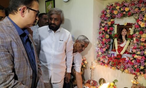 ಸ್ಮಾರಕ ನಿರ್ಮಾಣ ಬೇಡಿಕೆ ಪರಿಶೀಲನೆ: ಈಶ್ವರ ಖಂಡ್ರೆ |ವನ್ಯಜೀವಿ ಚಿಕಿತ್ಸೆಗೆ ಪ್ರಮಾಣಿತ ಮಾನದಂಡ ರೂಪಿಸಲು ಸೂಚನೆ | ಯುವ ಪಶುವೈದ್ಯ ಸಮೀಕ್ಷಾ ರೆಡ್ಡಿ ಸಾವಿಗೆ ನ್ಯಾಯ: ಈಶ್ವರ ಖಂಡ್ರೆ ಭರವಸೆ