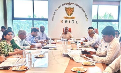 ಗ್ರಾಮಗಳಲ್ಲಿ ಕುಡಿಯುವ ನೀರಿನ ಕೊರತೆಯಾಗದಂತೆ ಕ್ರಮ ಕೈಗೊಳ್ಳಿ – ಜಿಲ್ಲಾ ಪಂಚಾಯತ್ ಸಿ.ಇ.ಒ ಗಳಿಗೆ ಸಚಿವ ಪ್ರಿಯಾಂಕ್‌ ಖರ್ಗೆ ನಿರ್ದೇಶನ