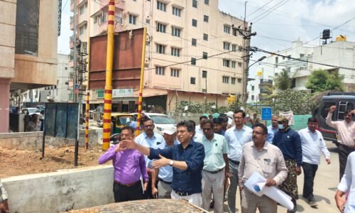 ಪ್ರವಾಹ ಪೀಡಿತ ಪ್ರದೇಶಗಳಲ್ಲಿ ಯಾವುದೇ ರೀತಿಯ ಸಮಸ್ಯೆ ಆಗದಂತೆ ಕ್ರಮವಹಿಸಿ :ತುಷಾರ್ ಗಿರಿನಾಥ್ | ಮೇ ಅಂತ್ಯಕ್ಕೆ ಗೆದ್ದಲಹಳ್ಳಿ ರೈಲ್ವೆ ವೆಂಟ್ ಕಾಮಗಾರಿ ಪೂರ್ಣಗೊಳಿಸಲು ನಿರ್ದೇಶನ