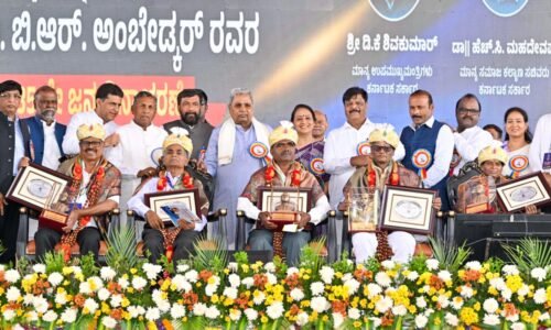 ಎಲ್ಲ ಸಂಕೋಲೆಗಳಿಂದ ವಿಮುಕ್ತರಾಗಲು ಶಿಕ್ಷಣ ಒಂದೇ ಪ್ರಬಲ ಅಸ್ತ್ರ: ಸಿ.ಎಂ | ಅಂಬೇಡ್ಕರ್ ಅವರು ರಚಿಸಿದ ಸಂವಿಧಾನದಿಂದಲೇ ರಾಜ್ಯದ ಮುಖ್ಯಮಂತ್ರಿ ಆಗಿದ್ದೇನೆ: ಮುಖ್ಯಮಂತ್ರಿ ಸಿದ್ದರಾಮಯ್ಯ