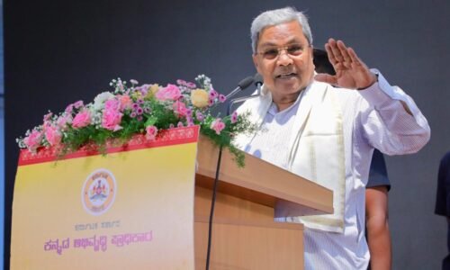 ಯುವಕರಲ್ಲಿ ಮಾನವೀಯತೆ ಹೆಚ್ಚಬೇಕು: ಸಿಎಂ |ಸ್ವಾತಂತ್ರ್ಯ, ಸಮಾನತೆ ಮತ್ತು ಭ್ರಾತೃತ್ವವನ್ನು ಸರಿಯಾಗಿ ಅರ್ಥ ಮಾಡಿಕೊಂಡಾಗ ಮಾತ್ರ ಸಮ ಸಮಾಜ ನಿರ್ಮಾಣ ಸಾಧ್ಯ:ಮುಖ್ಯಮಂತ್ರಿ ಸಿದ್ದರಾಮಯ್ಯ