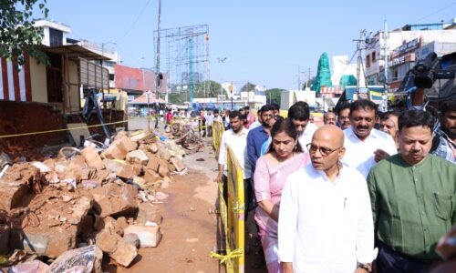 ಶಿಥಿಲಾವಸ್ಥೆಯಲ್ಲಿರುವ ಆಸ್ಪತ್ರೆ ಕಟ್ಟಡಗಳು, ಕಾಂಪೌಂಡ್‌ಗಳ ಪರಿಶೀಲನೆಗೆ ಆದೇಶ: ಡಾ. ಶರಣಪ್ರಕಾಶ ಪಾಟೀಲ್