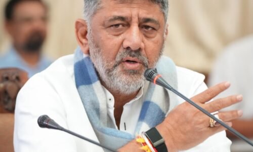 ಬೆಂಗಳೂರಿನಾದ್ಯಂತ ಕಾಂಪೌಂಡ್ ಗಳ ಪಕ್ಕ ಇರುವ ಬೀದಿ ಬದಿ ವ್ಯಾಪಾರಿಗಳನ್ನು ತೆರವುಗೊಳಿಸಲು ಸೂಚನೆ: ಡಿಸಿಎಂ ಡಿ.ಕೆ. ಶಿವಕುಮಾರ್