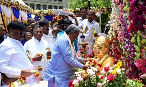 ಹಸಿರು ಕ್ರಾಂತಿಯ ಹರಿಕಾರ, ಮಾಜಿ ಉಪ ಪ್ರಧಾನಿ ಡಾ. ಬಾಬು ಜಗಜೀವನ ರಾಂ ರವರ 119 ನೇ ಜನ್ಮದಿನಾಚರಣೆ| ಮುಖ್ಯಮಂತ್ರಿ ಸಿದ್ದರಾಮಯ್ಯ ಅವರಿಂದ ಮಾಲಾರ್ಪಣೆ