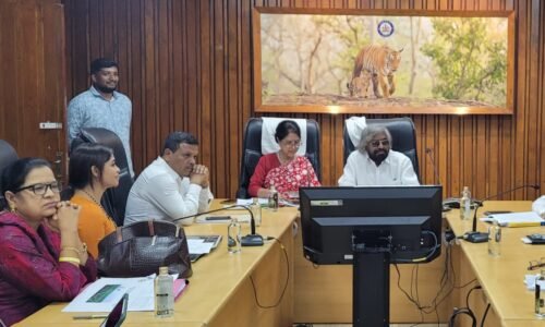 ನಗರ- ಪಟ್ಟಣ ಬಳಿಯ ಅರಣ್ಯ ಭೂಮಿಗೆ ಬೇಲಿ ಹಾಕಿ:ಈಶ್ವರ ಖಂಡ್ರೆ|ತುಮಕೂರು ಜಿಲ್ಲೆಗೆ ಪ್ರತ್ಯೇಕ ಚಿರತೆ ಕಾರ್ಯಪಡೆ