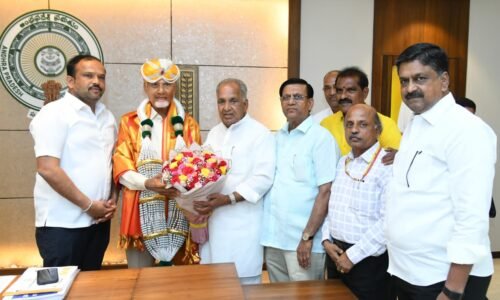 ತುಂಗಭದ್ರಾ ಅಣೆಕಟ್ಟಿನ ಗೇಟ್ ಅಳವಡಿಕೆ ಯಶಸ್ವಿ: ಉದ್ಘಾಟನಾ ಕಾರ್ಯಕ್ರಮಕ್ಕೆ ಆಂಧ್ರ ಸಿಎಂ ಚಂದ್ರಬಾಬು ನಾಯ್ಡು ಹಾಗೂ ನೀರಾವರಿ ಸಚಿವರಿಗೆ ರಾಜ್ಯದ ನಿಯೋಗದಿಂದ ಆಹ್ವಾನ
