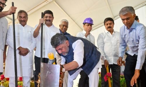 ಬೆಂಗಳೂರಿನ ಸಂಚಾರ ದಟ್ಟಣೆ ಬಗೆಹರಿಸುವುದೇ ನಮ್ಮ ಉದ್ದೇಶ: ಸಿಎಂ ಡಿ ಕೆ ಶಿವಕುಮಾರ್ |ಟೋಲ್ ಮುಕ್ತ ಹೆಬ್ಬಾಳ ಮೂರು ಪಥ ಜೋಡಿ ಸುರಂಗ ಮಾರ್ಗಕ್ಕೆ ಶಂಕುಸ್ಥಾಪನೆ ನೆರವೇರಿಸಿದ ಸಿಎಂ