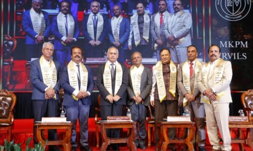 ಕಾನೂನು ವೃತ್ತಿ ವೈಯುಕ್ತಿಕ ಬೆಳವಣಿಗೆ ಜೊತೆಗೆ ಸಮಾಜ ಸೇವೆಗೆ ವಿಪುಲ ಅವಕಾಶ ಒದಗಿಸುತ್ತದೆ: ಮುಖ್ಯ ನ್ಯಾಯಮೂರ್ತಿ ವಿಭು ಬಖ್ರು
