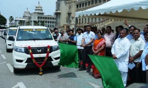 ಅನ್ನಭಾಗ್ಯದ ಮೂಲಕ ಹಸಿವು ಮುಕ್ತ ಕರ್ನಾಟಕ ನಿರ್ಮಾಣ ಸರ್ಕಾರದ ಸಂಕಲ್ಪ: ಸಚಿವ ಕೆ.ಹೆಚ್. ಮುನಿಯಪ್ಪ |​ಗ್ರಾಹಕರ ಹಿತರಕ್ಷಣೆ ಹಾಗೂ ತಪಾಸಣೆಗೆ 17 ನೂತನ ಜಾಗೃತಿ ವಾಹನಗಳ ಹಂಚಿಕೆ