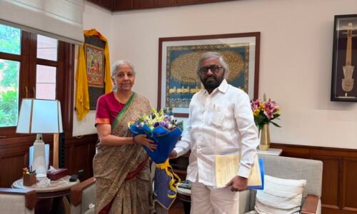 ದೆಹಲಿಯಲ್ಲಿ ನಿರ್ಮಲಾ ಸೀತಾರಾಮನ್ ಭೇಟಿ ಮಾಡಿದ ಈಶ್ವರ ಬಿ ಖಂಡ್ರೆ |ಗ್ರಾ.ಪಂ.ಗೆ ಬರಬೇಕಾದ 2186 ಕೋಟಿ ರೂ. ಅನುದಾನ ಬಿಡುಗಡೆಗೆ ಆಗ್ರಹ