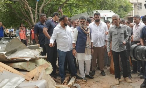 ಐದೂ ಪಾಲಿಕೆ ವ್ಯಾಪ್ತಿಯಲ್ಲಿ ಪಾದಚಾರಿ ಮಾರ್ಗ ಒತ್ತುವರಿ ತೆರವು ಮುಂದುವರೆಯಲಿದೆ: ಸಿಎಂ ಡಿ ಕೆ ಶಿವಕುಮಾರ್ |ಇದುವರೆಗೂ 435 ಕಿ.ಮೀ. ಉದ್ದದ ಪಾದಚಾರಿ ಮಾರ್ಗ ಒತ್ತುವರಿ ತೆರವು