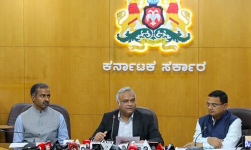 ಪೊಲೀಸ್ ಕಾನ್ಸ್‌ಟೇಬಲ್ ನೇಮಕಾತಿ ಪರೀಕ್ಷೆ: ಪಾರದರ್ಶಕತೆ ಹಾಗೂ ಅಭ್ಯರ್ಥಿಗಳ ಅನುಕೂಲಕ್ಕೆ ಸರ್ಕಾರದ ಬದ್ಧತೆ – ಗೃಹ ಸಚಿವ ಪ್ರಿಯಾಂಕ್ ಖರ್ಗೆ