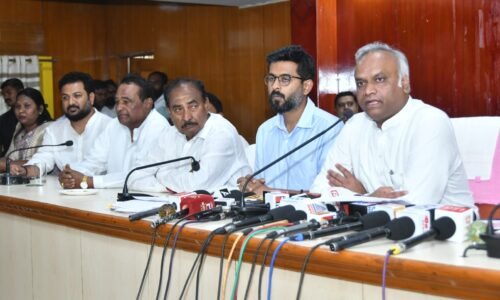 ಮುಂದಿನ 10 ತಿಂಗಳ ಬರಸ್ಥಿತಿ ಎದುರಿಸಲು ಸಿದ್ಧರಾಗಿ: ಸಮರ್ಥ ನಿರ್ವಹಣೆಗೆ ಸೂಕ್ತ ಕ್ರಿಯಾ ಯೋಜನೆ ರೂಪಿಸಿ- ಪ್ರಿಯಾಂಕ್ ಖರ್ಗೆ