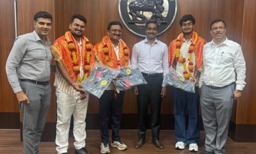 ಜಮ್ಮು-ಕಾಶ್ಮೀರದಿಂದ ಕನ್ಯಾಕುಮಾರಿವರೆಗೆ ಸೈಕ್ಲಿಂಗ್ ಸಾಧನೆ: ಕ್ರೀಡಾ ಇಲಾಖೆಯಿಂದ ಉದ್ಯಮಿ ಸತ್ವೀರ್ ರೊಟ್ಟಿ ಕುಟುಂಬಕ್ಕೆ ಸನ್ಮಾನ