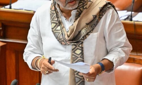 2026-27ನೇ ಸಾಲಿನ ಕರ್ನಾಟಕ ಧನ ವಿನಿಯೋಗ ವಿಧೇಯಕದಡಿ 7042.69 ಕೋಟಿ ರೂ. ಪೂರಕ ಅಂದಾಜು ಪ್ರಸ್ತಾವನೆಗೆ ವಿಧಾನ ಮಂಡಲದ ಉಭಯ ಸದನಗಳಲ್ಲಿ ಅನುಮೋದನೆ