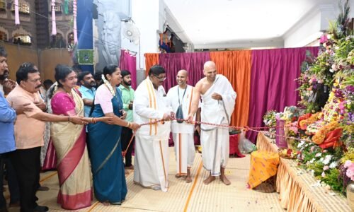 ಇಸ್ಕಾನ್ ದೇವಸ್ಥಾನದಲ್ಲಿ ಶ್ರೀ ಕೃಷ್ಣ ಜನ್ಮಾಷ್ಟಮಿ ಸಂಭ್ರಮ: ಶಾಸಕ ಕೆ. ಗೋಪಾಲಯ್ಯ ಹಾಗೂ ಪ್ರಮುಖ ಗಣ್ಯರ ಭೇಟಿ