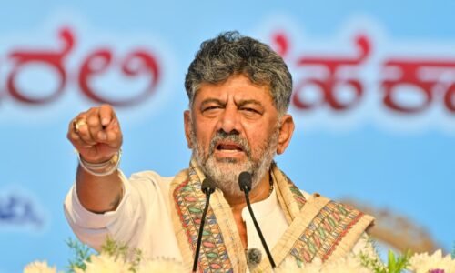 ಶಿಕ್ಷಕರಿಗೆ ಗೌರವ ನೀಡಲು ವೃತ್ತಿಯ ಬಿರುದಾಗಿ Tr. ಬಳಸಲು ತೀರ್ಮಾನ: ಸಿಎಂ ಡಿ ಕೆ ಶಿವಕುಮಾರ್