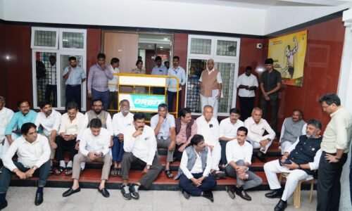ಫಾರಂ 7 ಮೂಲಕ ಅರ್ಹ ಮತದಾರ ಹೆಸರು ಅಳಿಸಿ ಹಾಕಿದ ಪ್ರಕರಣ; ತನಿಖೆಗೆ ಆಗ್ರಹಿಸಿ ಸಿಎಂ ಧರಣಿ
