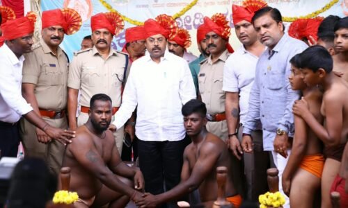 ನಾಡಕುಸ್ತಿ ಜೋಡಿ ಕಟ್ಟುವ ಕಾರ್ಯಕ್ರಮಕ್ಕೆ ಸಚಿವ ಡಾ. ಯತೀಂದ್ರ ಸಿದ್ದರಾಮಯ್ಯ ಚಾಲನೆ