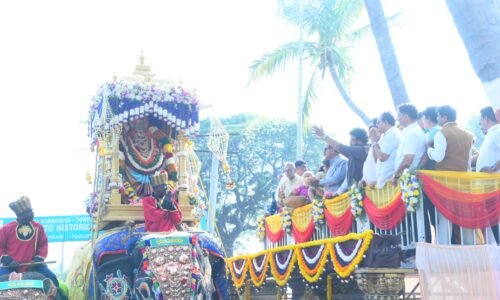 ಐತಿಹಾಸಿಕ ಶ್ರೀರಂಗಪಟ್ಟಣ ದಸರಾಗೆ ಸಚಿವ ಚಲುವರಾಯಸ್ವಾಮಿ, ನಟ ರವಿಚಂದ್ರನ್ ಚಾಲನೆ